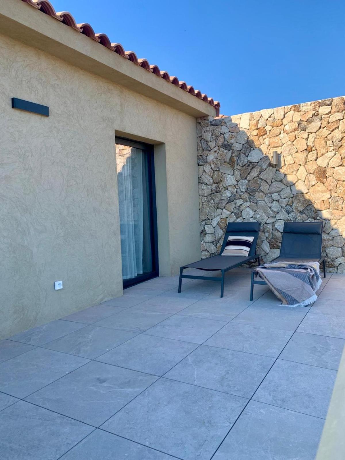 Residence 3 Etoiles Pietra Gemina - Appartements De Vacances, Au Calme, Avec Piscine كالينزانا المظهر الخارجي الصورة